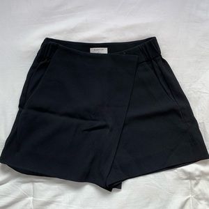 Babaton skort